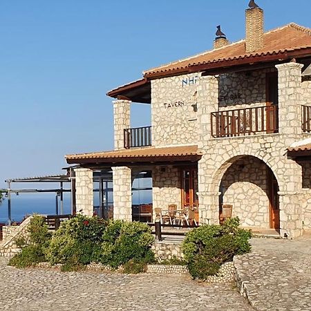 Nireas : Stone Villa Orthoniaí Екстериор снимка