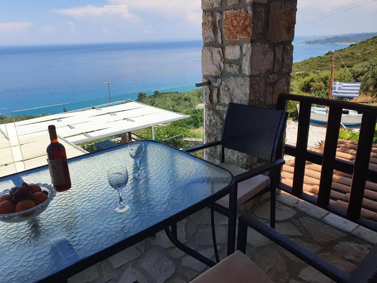 Nireas : Stone Villa Orthoniaí Екстериор снимка
