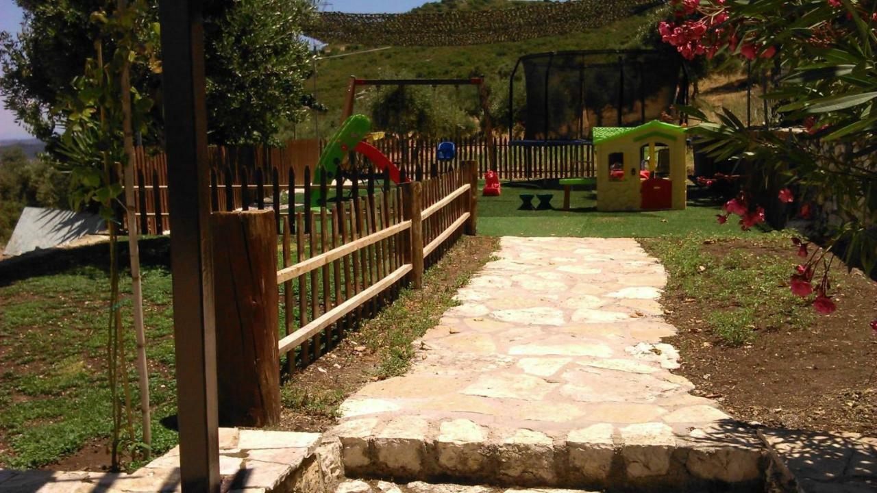Nireas : Stone Villa Orthoniaí Екстериор снимка